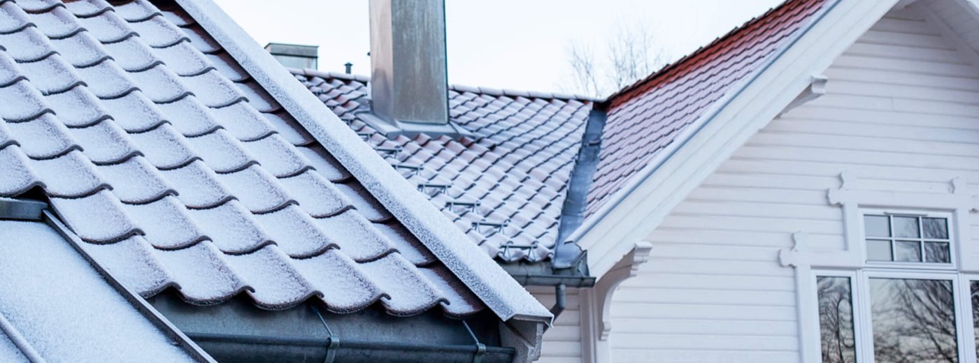 Rör ovanpå taket vid kallt väder