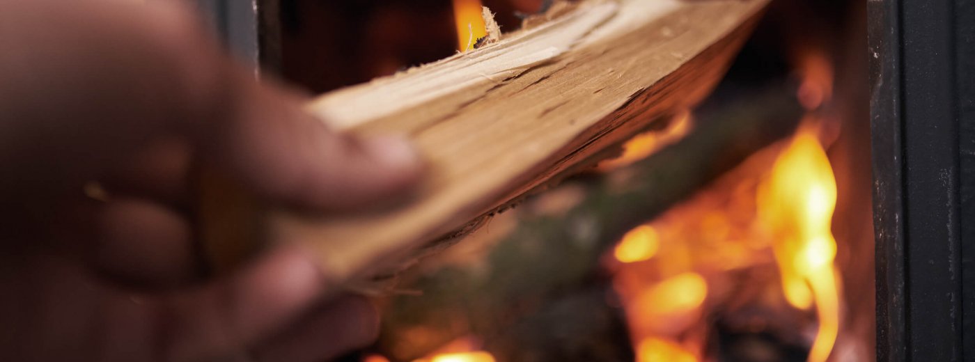 Fäst för hand i eldstaden